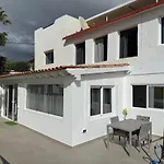 Nyaraló Countryside Elegant 4-bedroom Suite, Pool & Garden Los Menores