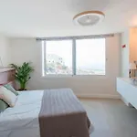 Countryside Elegant 4-bedroom Suite, Pool & Garden Nyaraló