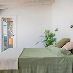 Countryside Elegant 4-bedroom Suite, Pool & Garden Nyaraló