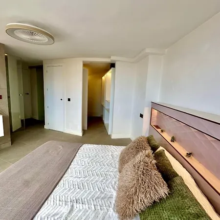 Сasa de vacaciones Countryside Elegant 4-bedroom Suite, Pool & Garden